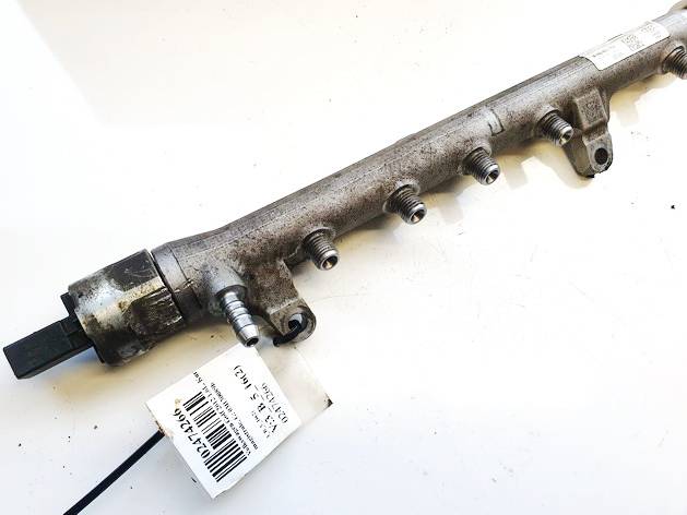 03L130089B Volkswagen Golf 2012 Fuel injector rail (injectors)(Fuel distributor)