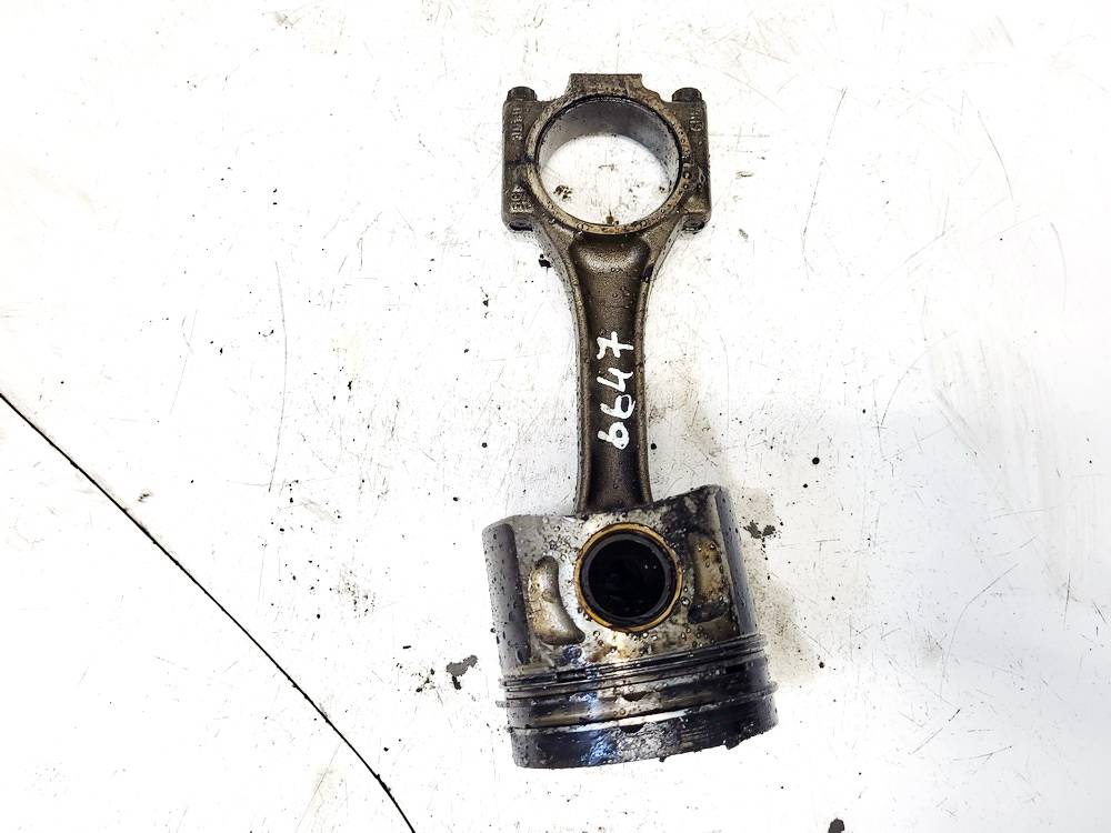 Ford Galaxy 2001 Piston and Conrod (Connecting rod)