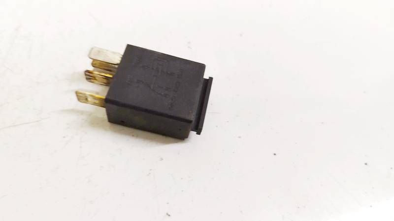 8Z0951253 Audi A3 2005 Relay module