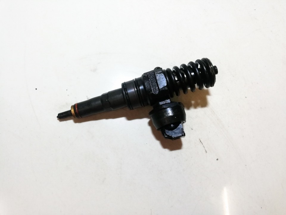 038130073BN Volkswagen Golf 2008 Degvielas iesmidzinātājs (inžektors)