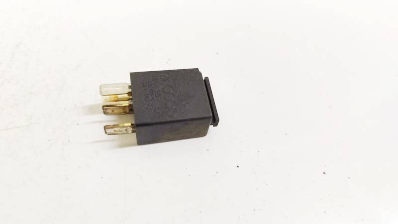 8Z0951253 Audi A3 2005 Relay module - Thumbnail 3