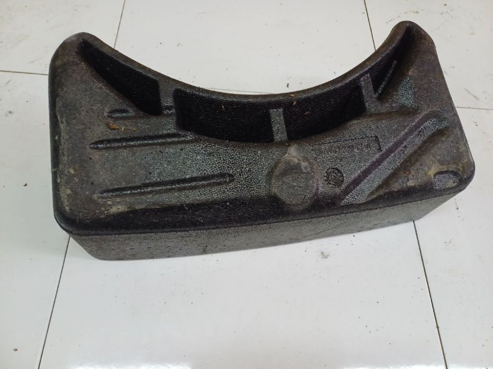 Volkswagen Bora 2003 Tool kit - Thumbnail 2