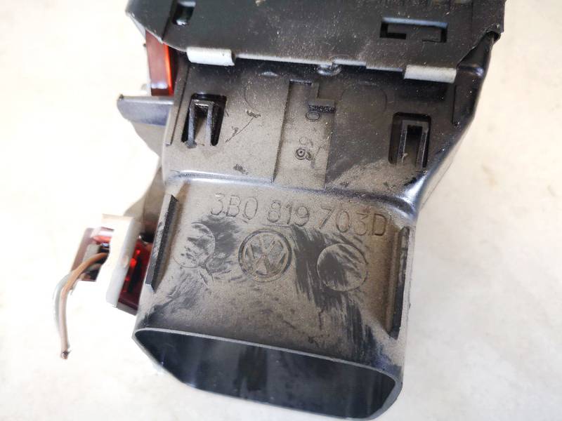 3B0819703D Volkswagen Passat 2000 Dash Vent (Air Vent Grille) - Thumbnail 3