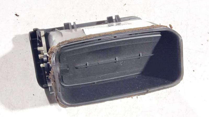 Toyota Corolla 2003 Salona gaisa restes - Thumbnail 2