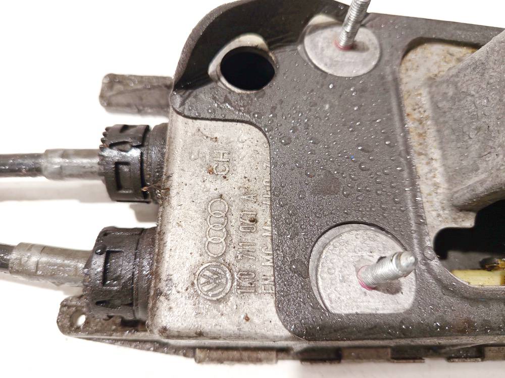 1K0711061A Volkswagen Golf 2003 Begiu perjungimo kulisa mechanine - Thumbnail 3