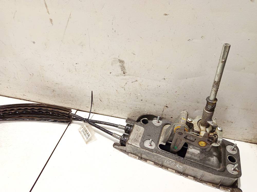 1K0711061A Volkswagen Golf 2003 Begiu perjungimo kulisa mechanine