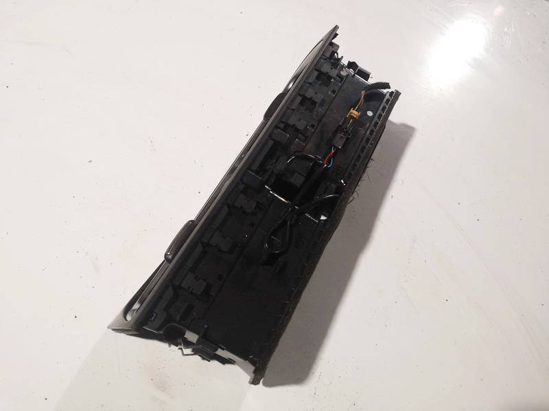 06485006 Audi A4 2009 Dash Vent (Air Vent Grille) - Thumbnail 2