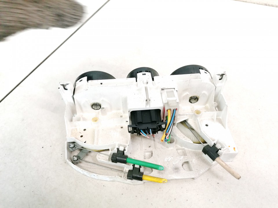 1J0819045F Volkswagen Golf 1998 Climate Control Panel (heater control switches) - Thumbnail 2