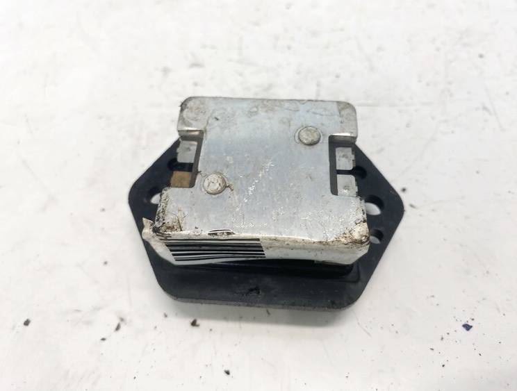 830038508 Mitsubishi Outlander 2003 Peciuko reostatas (ezys) (ventiliatoriaus rele)