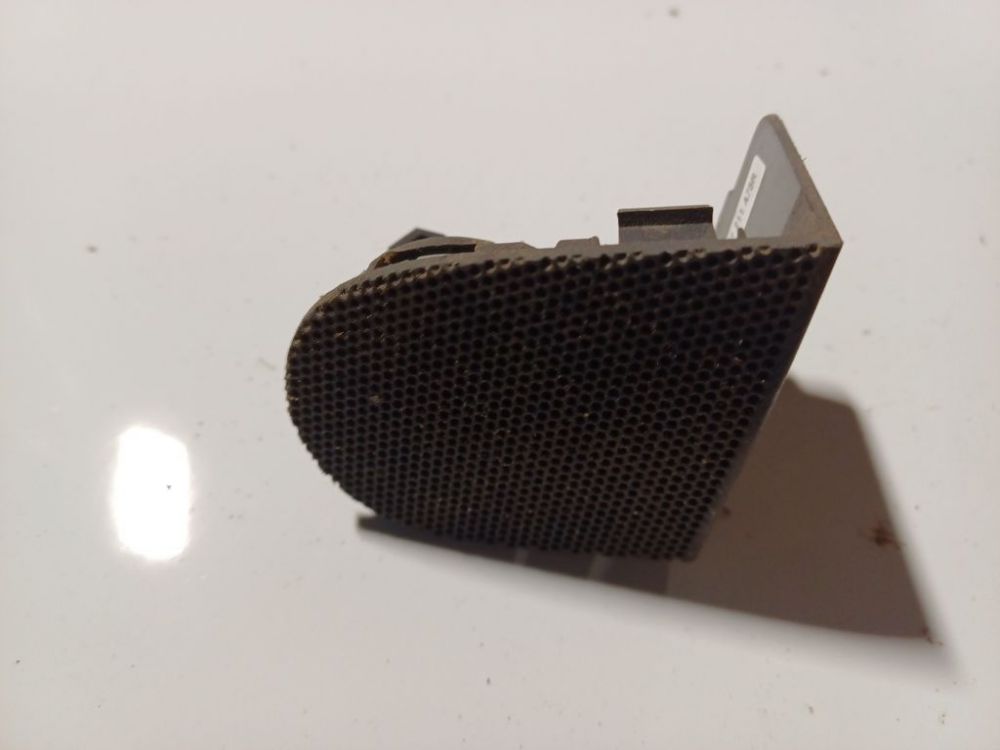 04C1087M3857211A75R Volkswagen Sharan 2004 Auto skaļrunis