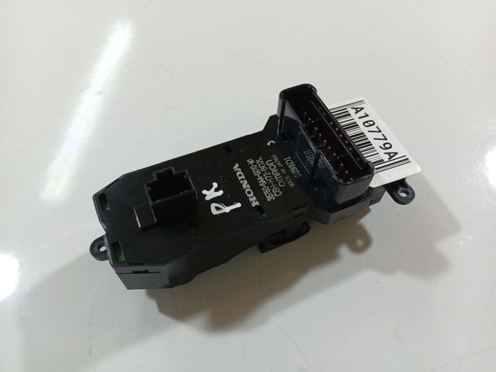 35750SAAG010M1 Honda Jazz 2003 Przycisk sterowania szybą (przyciski podnoszenia szyby) - Thumbnail 3