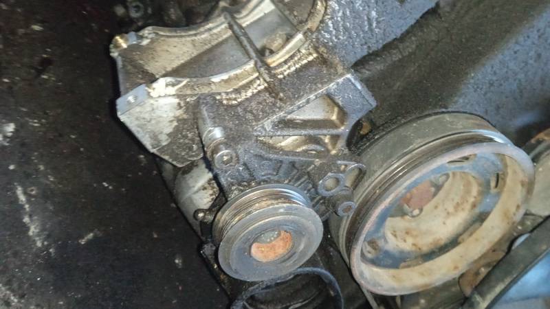 058260885 Audi A4 1995 Ātrumkārbas kronšteins - Thumbnail 2