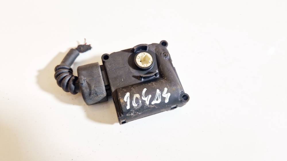 4F0820511A Volkswagen Bora 2001 Heater Vent Flap Control Actuator Motor - Thumbnail 2