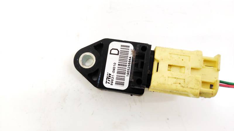 898310W010 Toyota Corolla Verso 2005 Srs Airbag crash sensor - Thumbnail 3