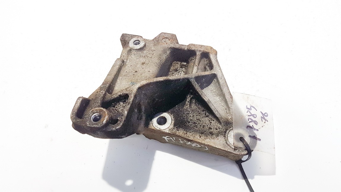 1J0199117 Skoda Octavia 2002 Engine Mount Bracket and Gearbox Mount Bracket