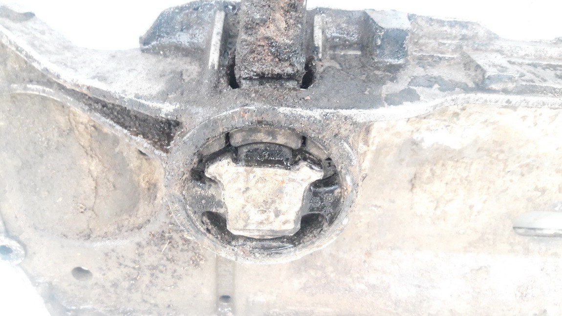 Volkswagen Touran 2003 Subframe - FRONT - Thumbnail 2