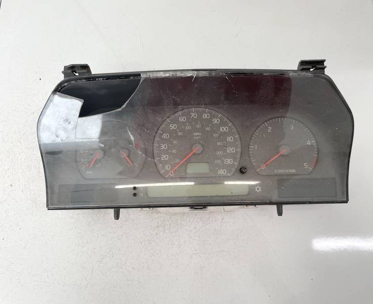 9168144 Volvo V70 1999 Speedometers - Cockpit - Speedo Clocks Instrument
