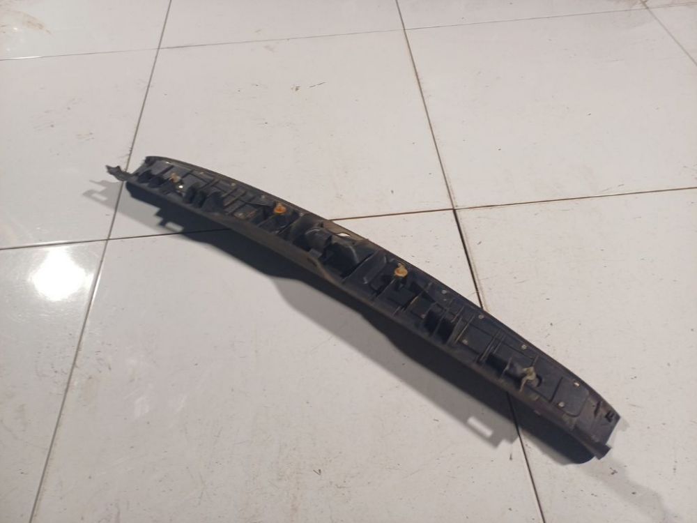 5838705098 Toyota Avensis 2004 Bagazines vidine apdaila prie spynos - Thumbnail 3