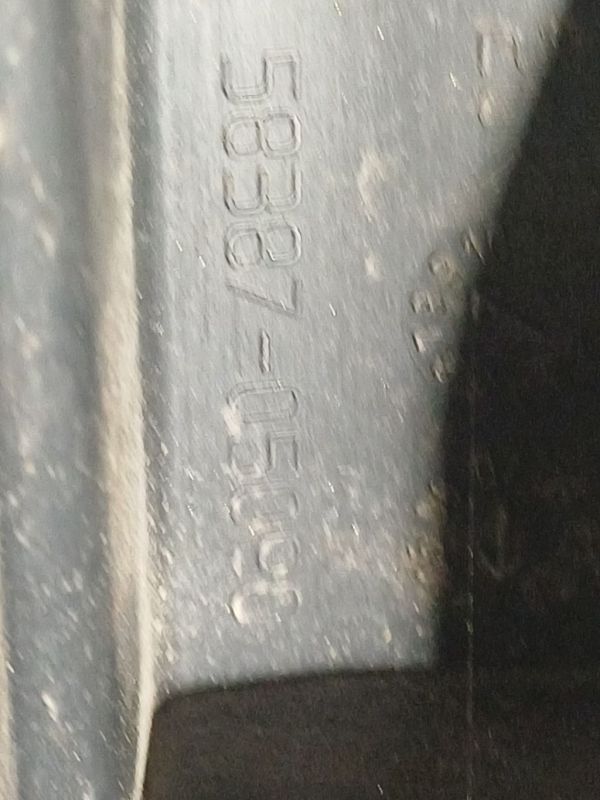 5838705098 Toyota Avensis 2004 Bagazines vidine apdaila prie spynos - Thumbnail 4