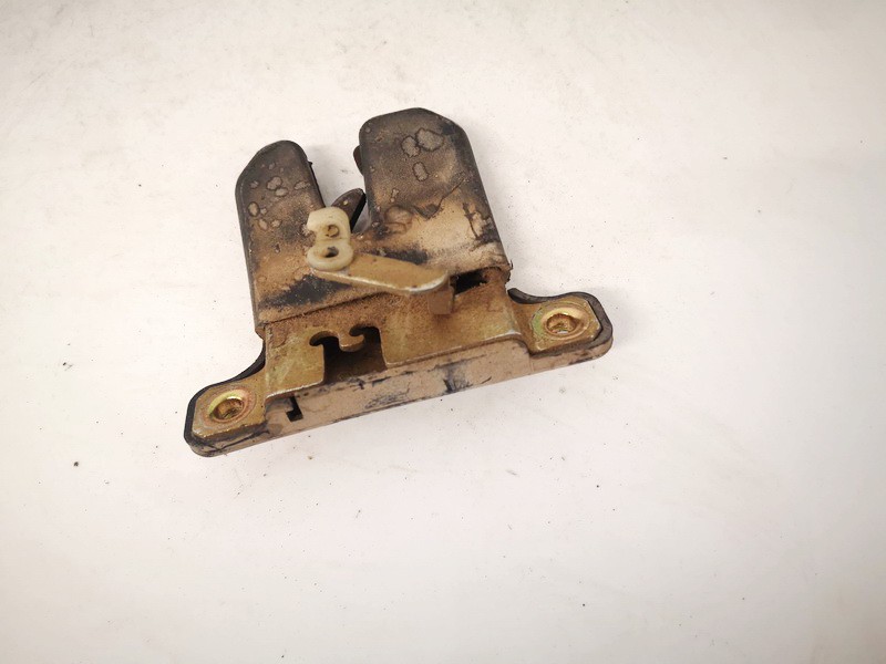 Audi A4 1996 Takaluukun lukko - TAKANA - Thumbnail 2