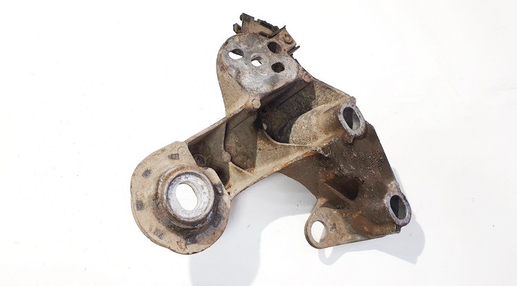 4B0199352B Volkswagen Passat 1998 Wspornik silnika