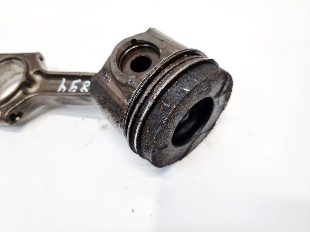 Opel Omega 2002 Piston and Conrod (Connecting rod) - Thumbnail 2