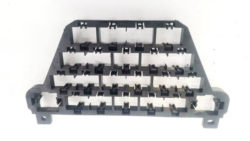 4A0937545 Audi 100 1994 Fuse box