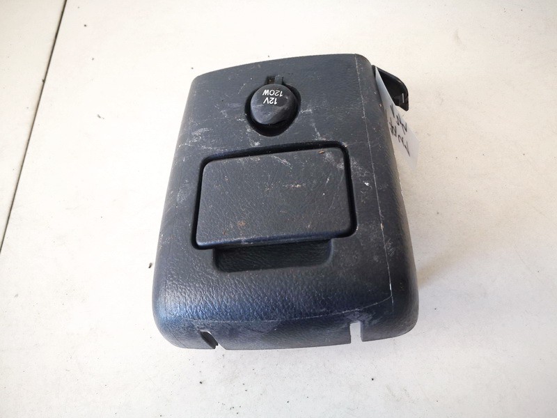 5892305020 Toyota Avensis 2006 Tuhkakuppi