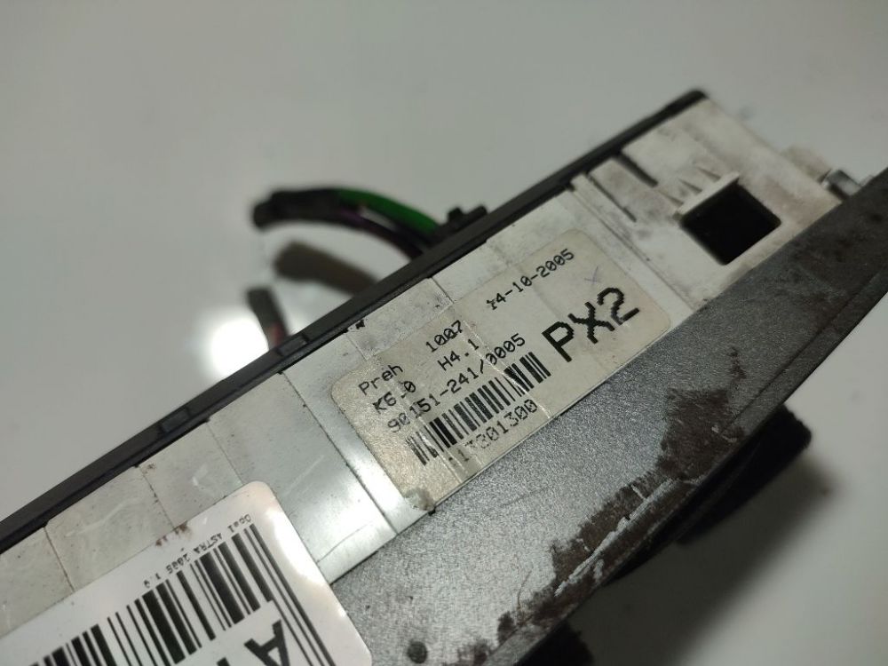 981512410005 Opel Astra 2005 Climate Control Panel (heater control switches) - Thumbnail 2