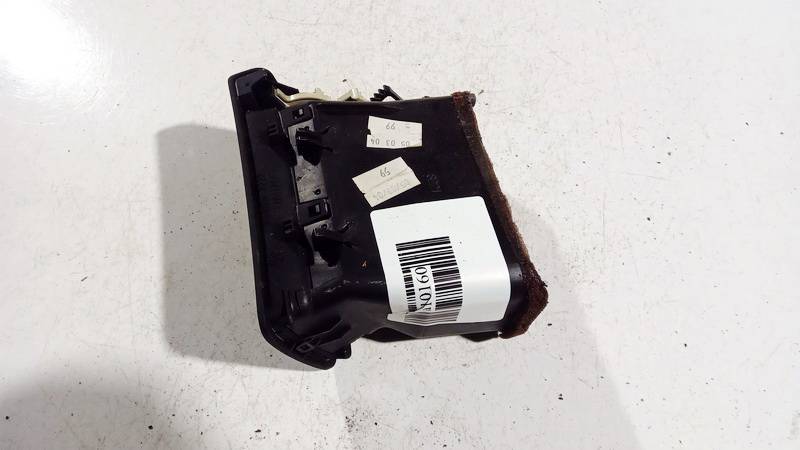 Toyota Corolla 2003 Sisäilman ilmanvaihtoritilät - Thumbnail 2