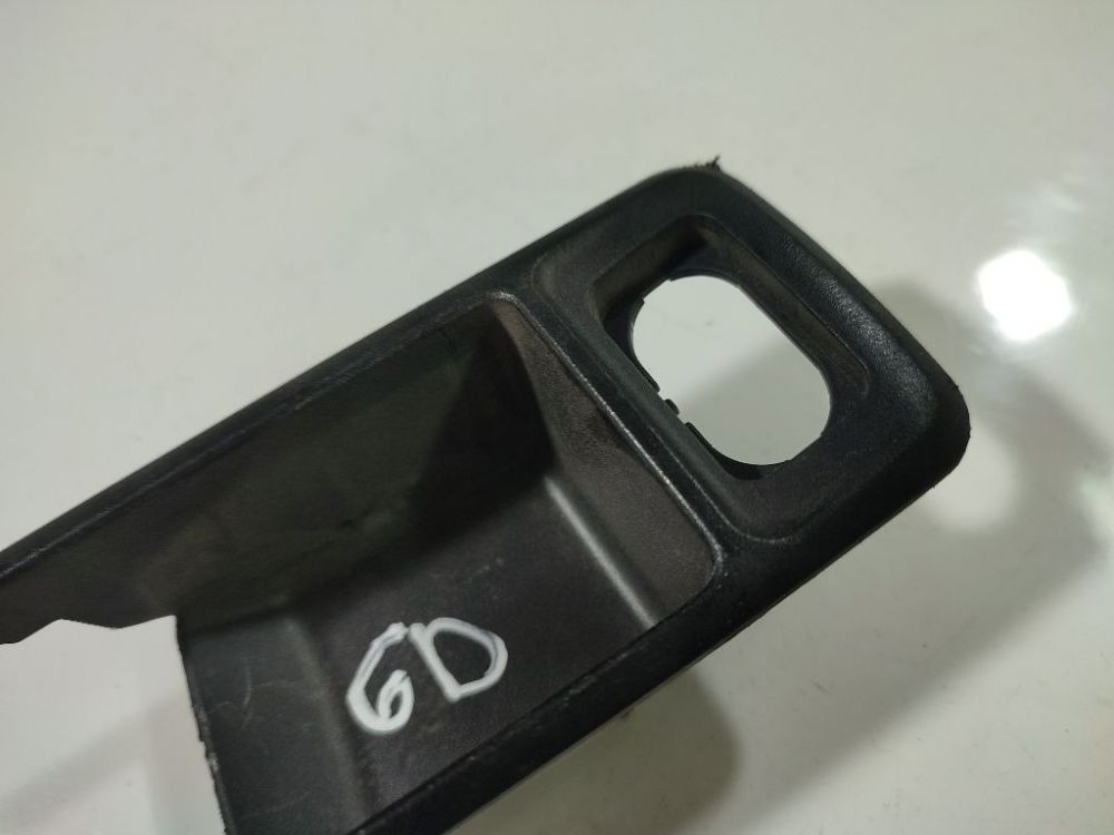 3M51226A36ADW Ford Focus 2007 Salona apdare (plastmasas) - Thumbnail 2