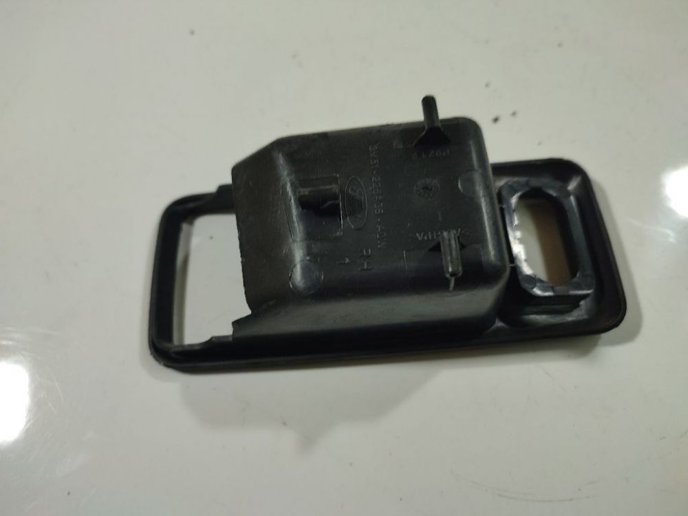 3M51226A36ADW Ford Focus 2007 Salona apdare (plastmasas) - Thumbnail 3