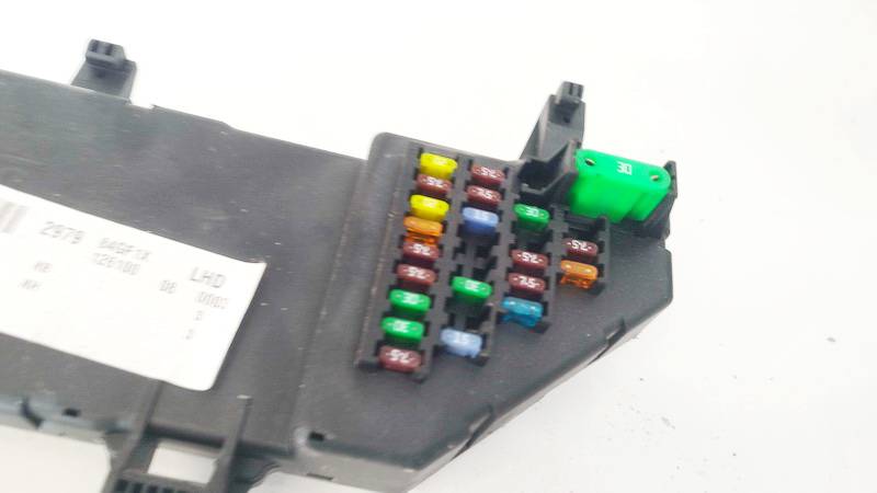 13181984 Opel Vectra 2005 CAJA RELES -  FUSIBLES - Thumbnail 2