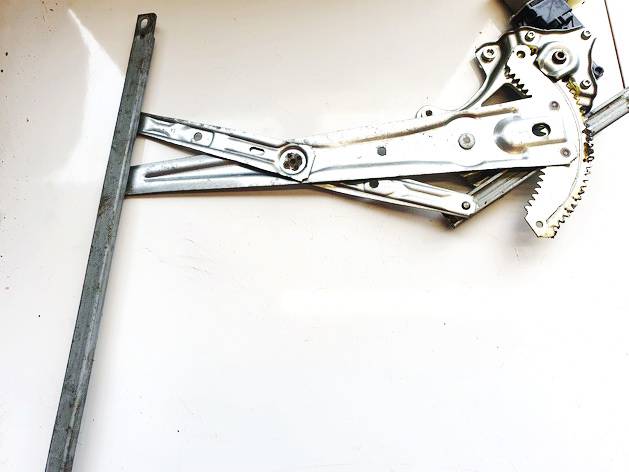 Mitsubishi Eclipse Cross 2019 Oven Ikkunan Nostaja - EDESSÄ OIKEALLA