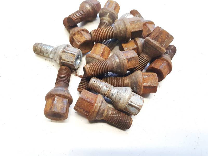 Fiat Grande Punto 2006 Zestaw śrub kół