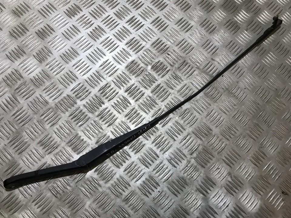 4M5117526DB Ford Focus 2006 Priekinio valytuvo svirtele (priekiniai valytuvas)