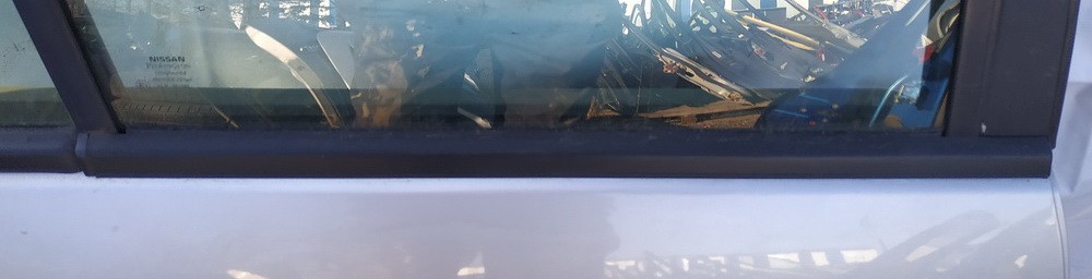 Nissan Almera 2000 Oven lasin tiivistelista - TAKANA OIKEALLA