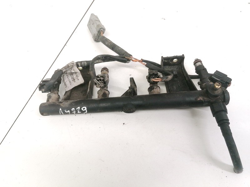 9654913680 Citroen C4 2004 Fuel injector rail (injectors)(Fuel distributor)
