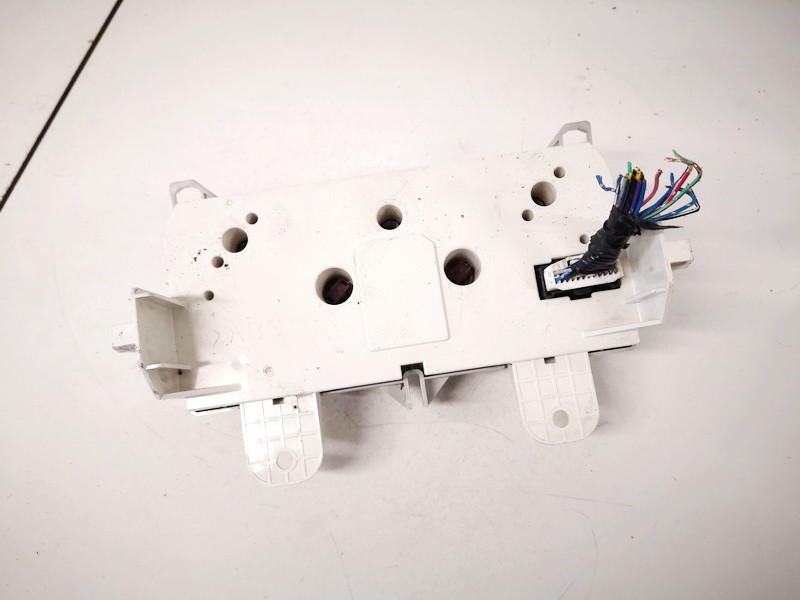 K1900CC30 Mazda 5 2006 Climate Control Panel (heater control switches) - Thumbnail 3