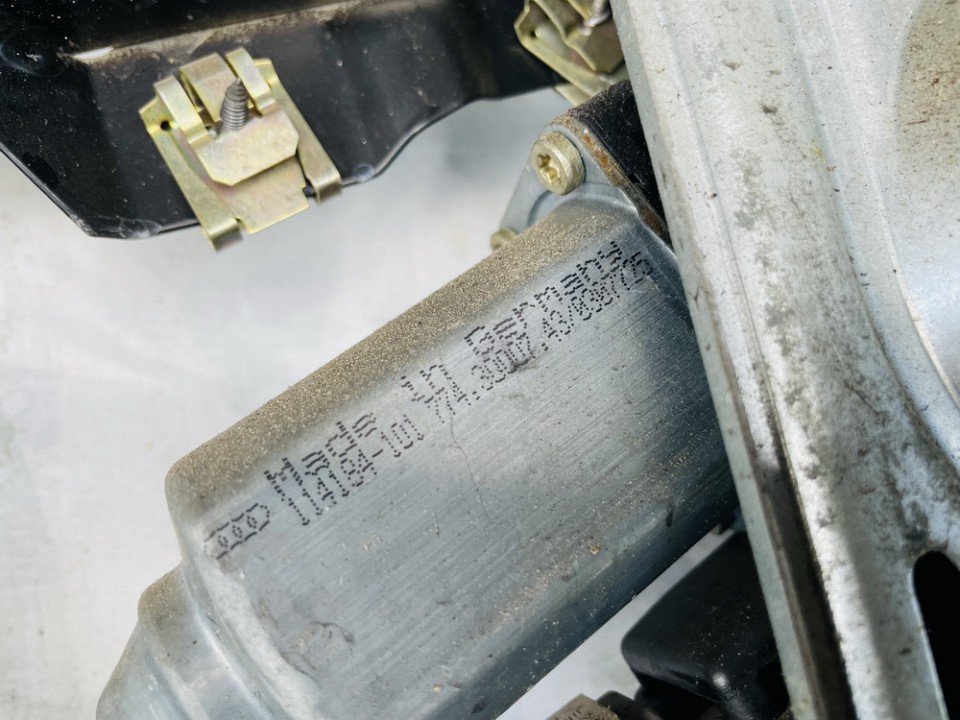 114184101 Audi A4 1997 Window Motor - FRONT RIGHT - Thumbnail 3