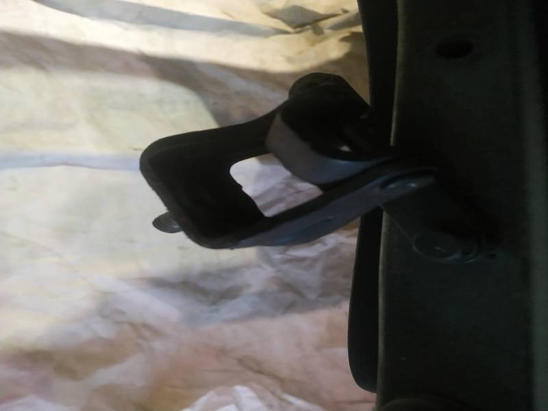 Skoda Octavia 2004 Hood Hinges - REAR LEFT