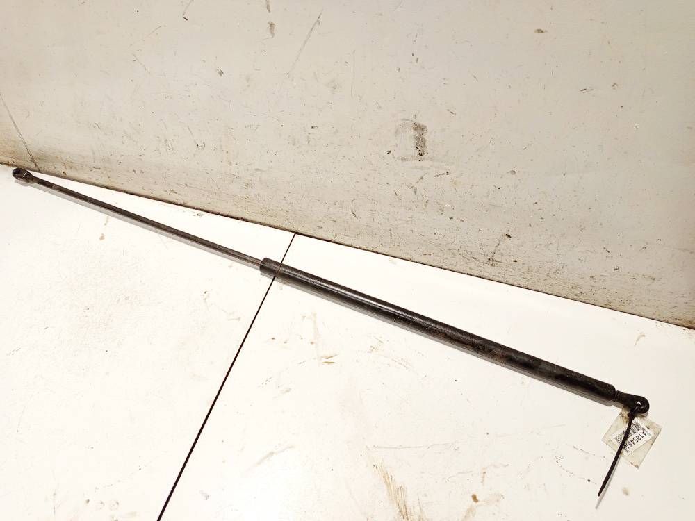 Audi A6 1996 Konepellin iskunvaimennin - EDESSÄ