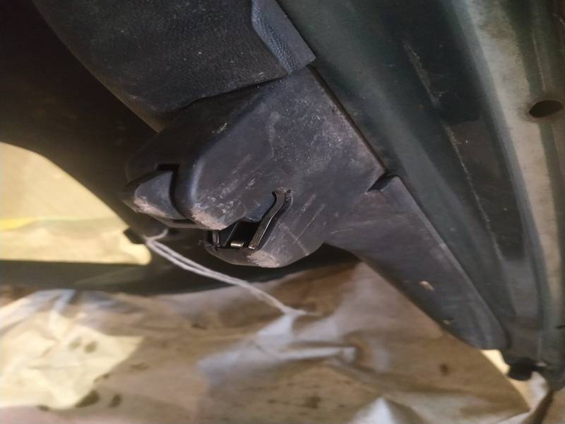 Skoda Octavia 2004 Trunk Lid Lock Latch - REAR - Thumbnail 2