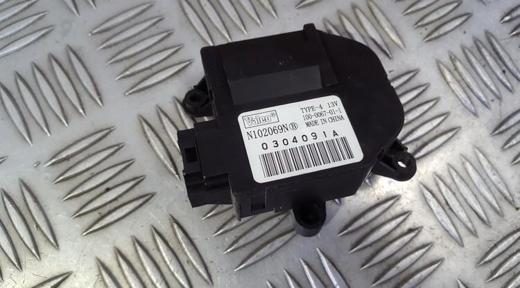 1000067011 Peugeot 207 2009 Peciuko sklendes varikliukas