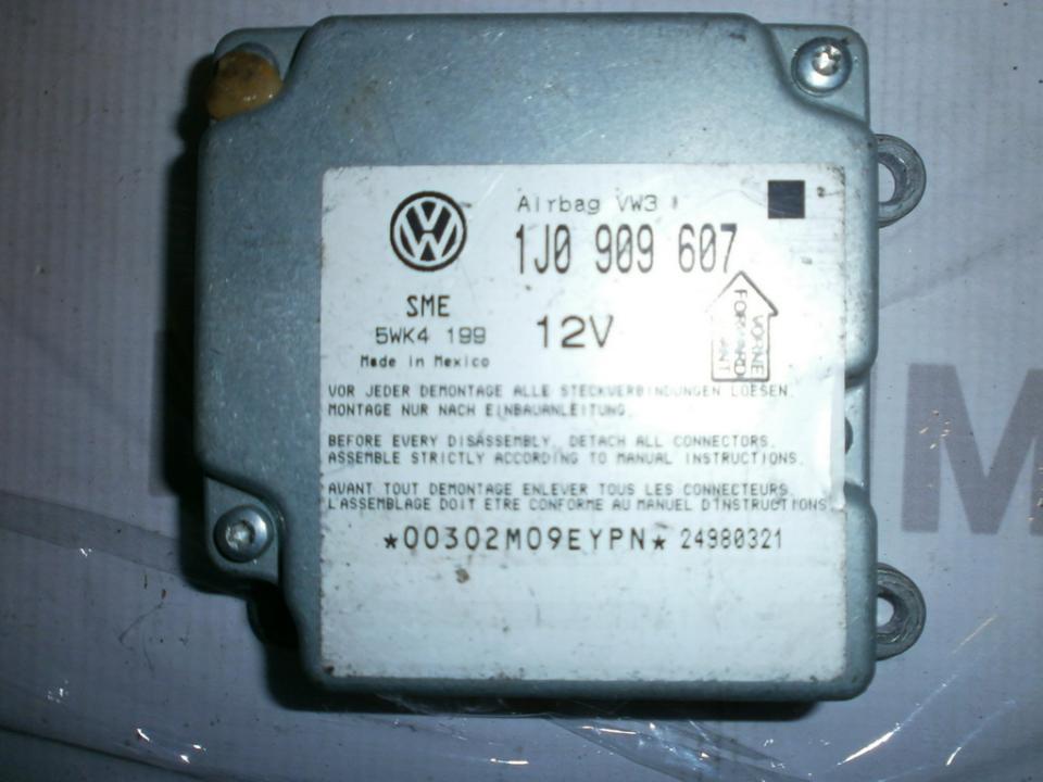 1J0909607 Volkswagen Passat 1999 Airbag crash sensors module