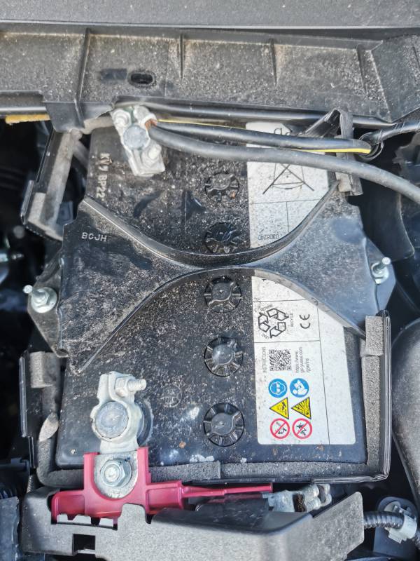 Mazda CX-30 2024 Baterija - Akumuliatorius