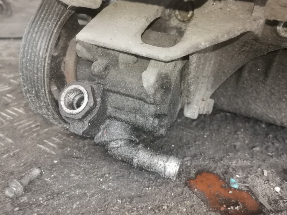 Audi A3 1997 Ohjaustehostimen pumppu - Thumbnail 3