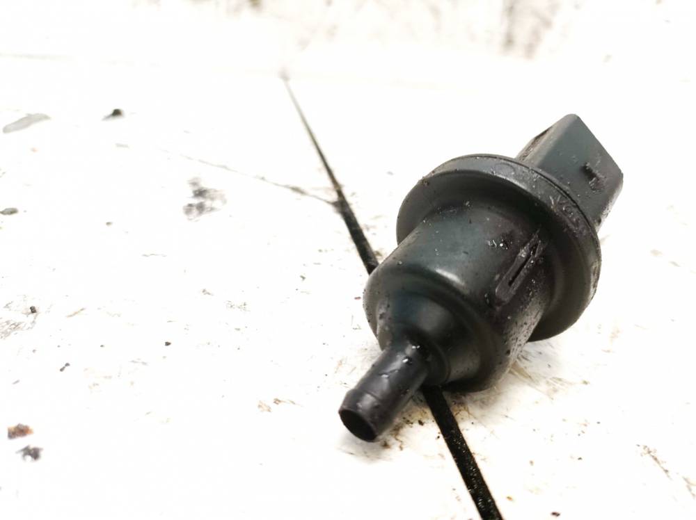 6QE906517A Volkswagen Touran 2004 Vacuum pump - Breather (PCV Engine Breather Valve) - Thumbnail 3