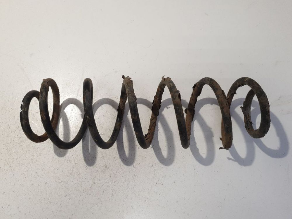 Volkswagen Golf 2001 Spring - REAR