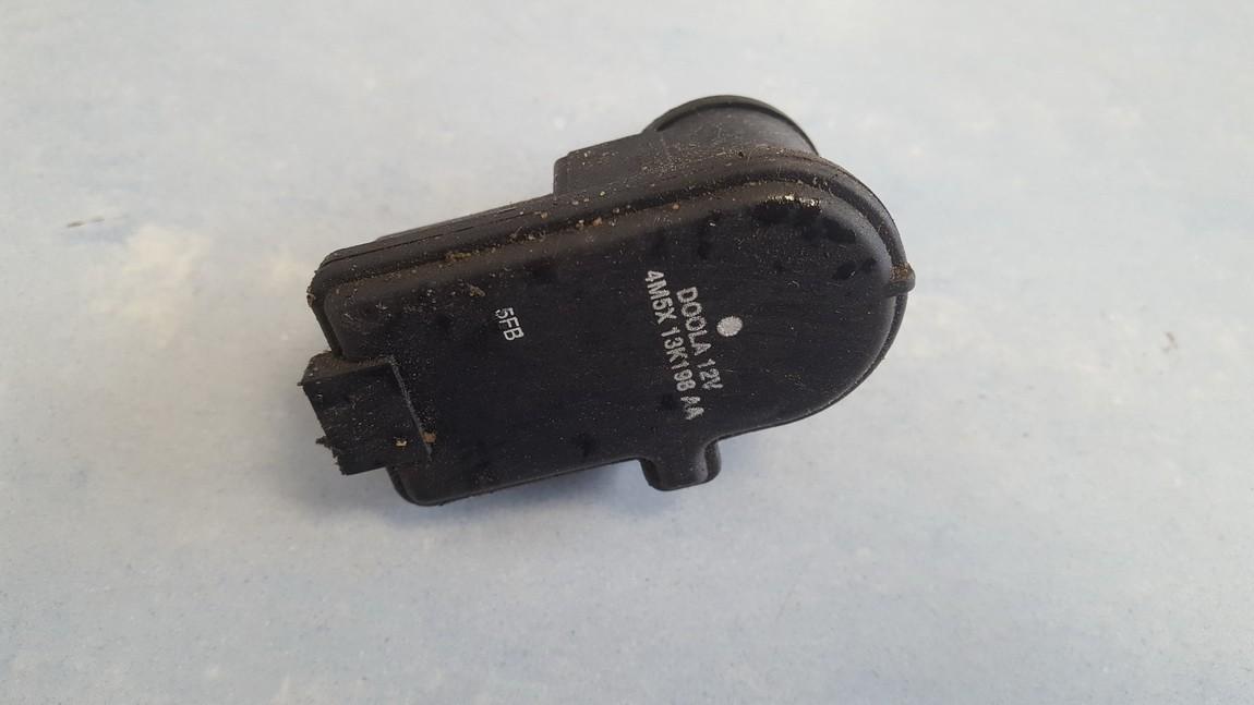 4M5X13K198AA Ford Focus 2005 Zibinto aukscio reguliatorius (korektorius)